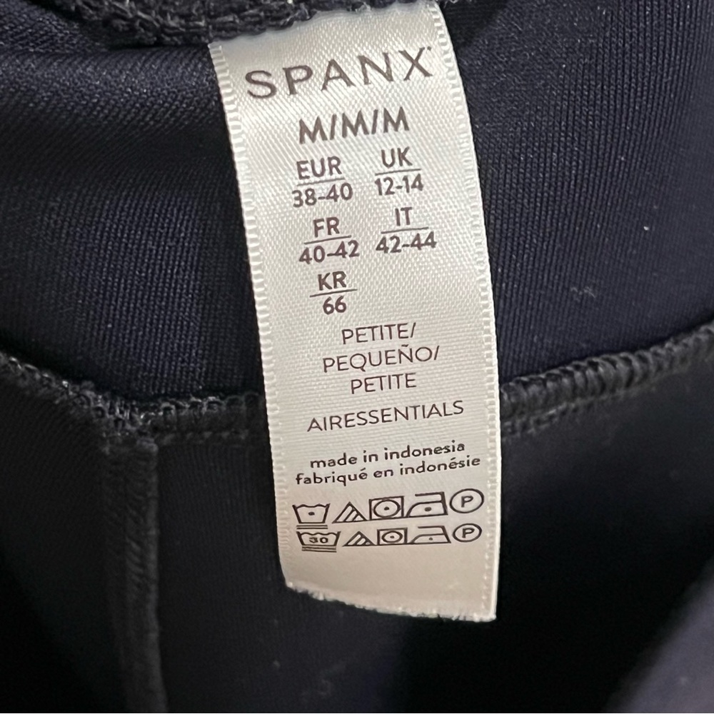 Spanx "AirEssentials" Dark Navy Wide Leg Drawstring Culottes Pants M ($128) - Picture 4 of 5
